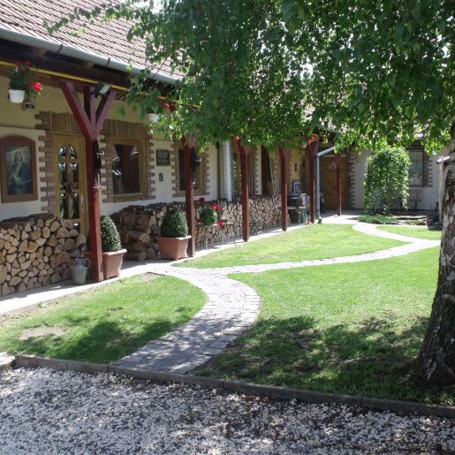 Autentik Vendégház Gyula - 1