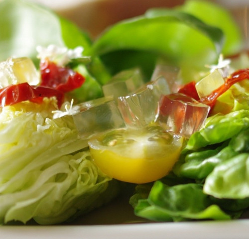 Rózsát a tányérba!