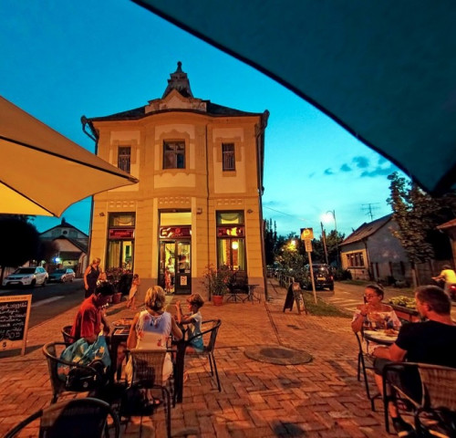 Mexikótól Gyuláig, angliai kitérővel