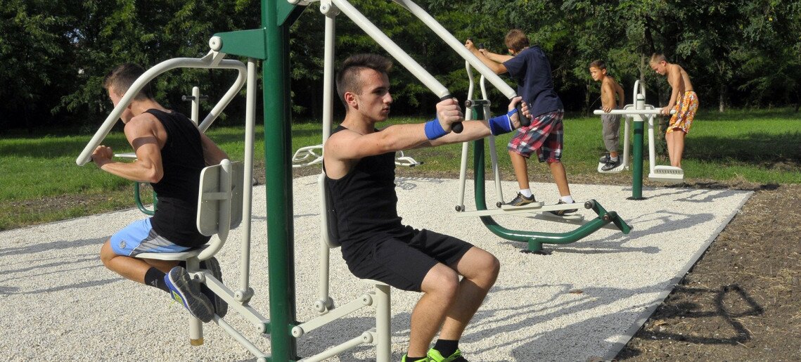 Outdoor gyms